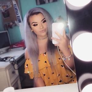 Meet your Posher, Olivia